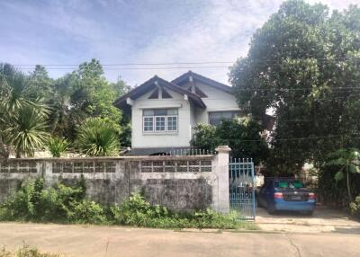 Land for sell in Soi Nakniwat 47