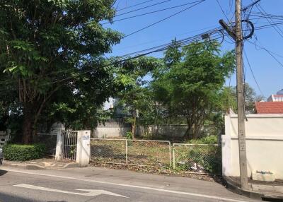 Land for sell in Phatthanakan 53