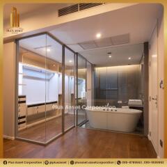 Modern bedroom with walk-in closet and luxurious en-suite bathroom