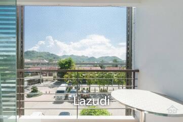 TIRA TIRA : Good Value Studio Condo with good views of the town