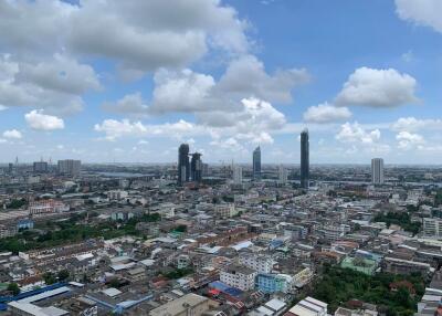 The Key Sathorn-Charoenraj