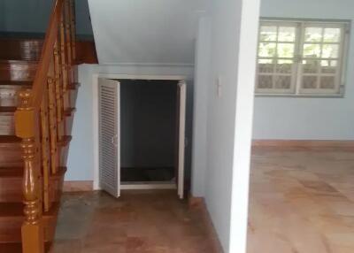 2 storey detached house for sale