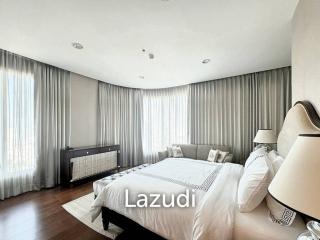 3 Bed 4 Bath 160 SQ.M Menam Residences Condominium