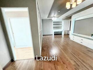 2 Bed 1 Bath 70 SQ.M Supalai Park Ekkamai-Thonglor