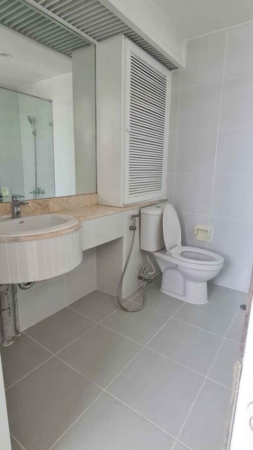 Condo for Rent at Tai Ping Towers