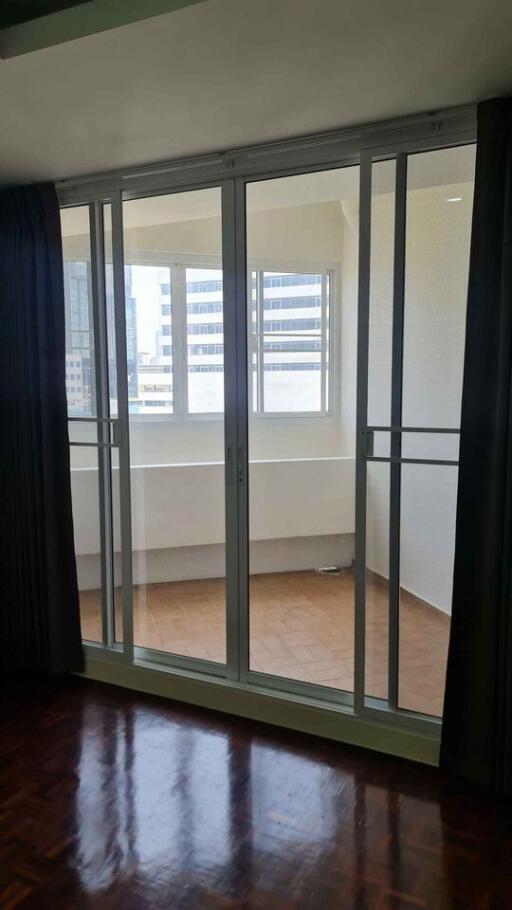 Condo for Rent at Tai Ping Towers