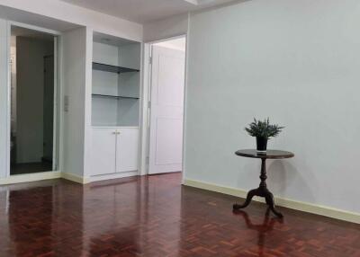 Condo for Rent at Tai Ping Towers