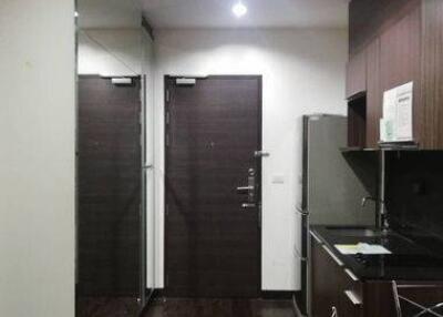 1-BR Condo at Ideo Q Phayathai near BTS Phaya Thai (ID 387646)