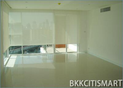 Condo at Fullerton Sukhumvit for sale