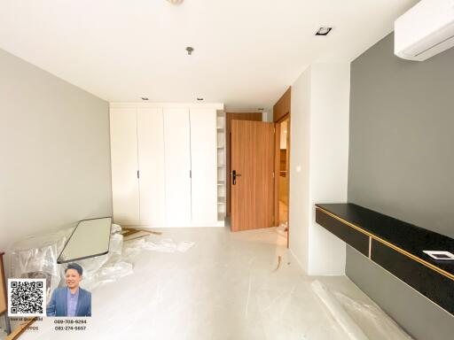 bedroom with wardrobe and desk