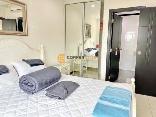 คอนโดนี้ มีห้องนอน 1 ห้องนอน  อยู่ในโครงการ คอนโดมิเนียมชื่อ Siam Oriental Elegance 2 