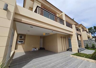 4 bedroom House in Censiri Home East Pattaya