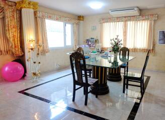 4 bedroom House in Oasis Park Residences North Pattaya