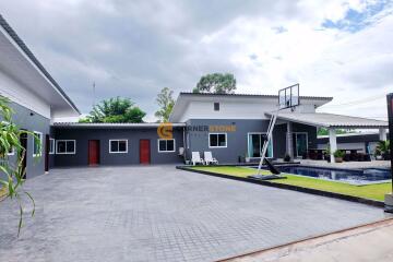 12 bedroom House Close To Mabprachan Lake East Pattaya