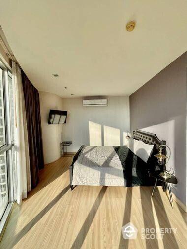 1-BR Condo at Sky Walk Residences near BTS Phra Khanong