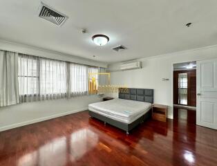 Le Raffine 24  Exquisite 4 Bedroom Duplex Condo in Phrom Phong
