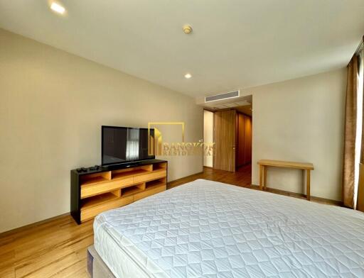 Spacious 2 Bedroom Apartment Located in Vibrant Asoke