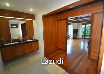 Spacious Pool Villa For Sale off Sai Yuan Nai Harn - Rawai