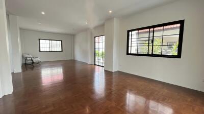 310 ตรม., 4 ห้องนอน, 3 ห้องน้ำ บ้าน ราคา ฿ 6,690,000