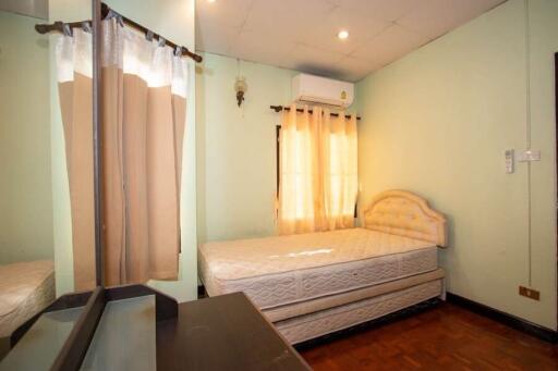 Affordable 3 bedroom house near San Sai Market