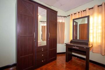 Affordable 3 bedroom house near San Sai Market
