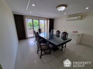 3-BR Condo at Regent On The Park1 (sukhumvit26) Condominium near MRT Sanam Chai