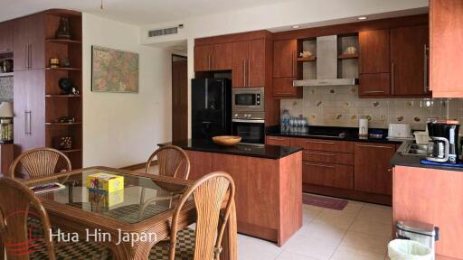 Beautifully Furnished 2 Bedroom Unit for Rent inside Blue Lagoon Condominium