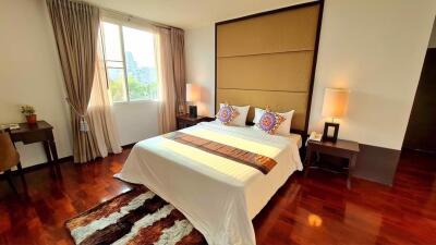 2 bed Condo in Piyathip Place Khlong Tan Nuea Sub District C020945