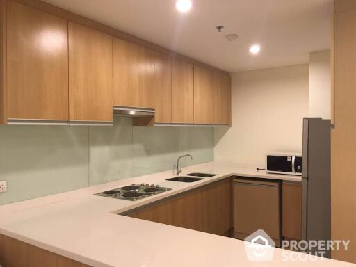 2-BR Condo at Villa Asoke near MRT Phetchaburi