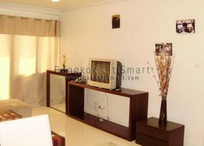 Condo at Saranjai Mansion for rent