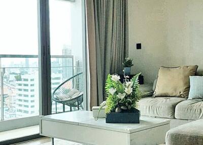 1 bed 1 bath 53 SQ.M The Room Charoenkrung