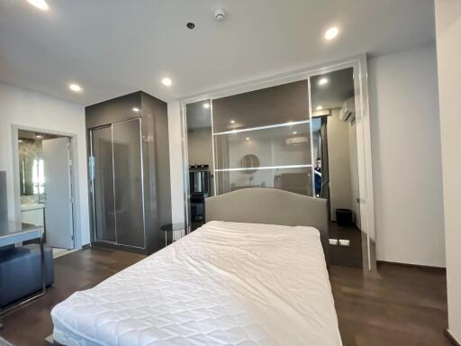 Condo for Rent at Ideo Q Siam-Ratchathewi