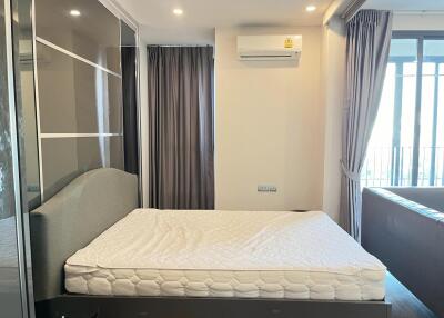 Condo for Rent at Ideo Q Siam-Ratchathewi