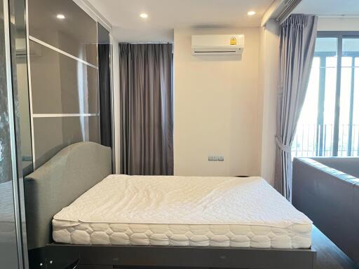 Condo for Rent at Ideo Q Siam-Ratchathewi