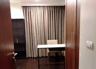 2-bedroom condo for sale on Lumpini – Sathorn