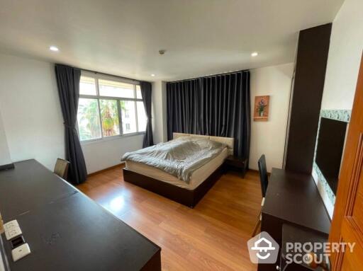 1-BR Condo at Klang Krung Resort (ratchada 7) near MRT Huai Khwang