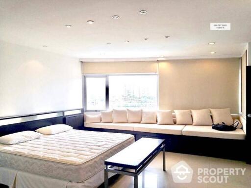 2-BR Apt. near BTS Saphan Taksin