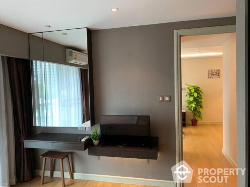 1-BR Condo at Tidy Deluxe Sukhumvit 34 near BTS Thong Lor