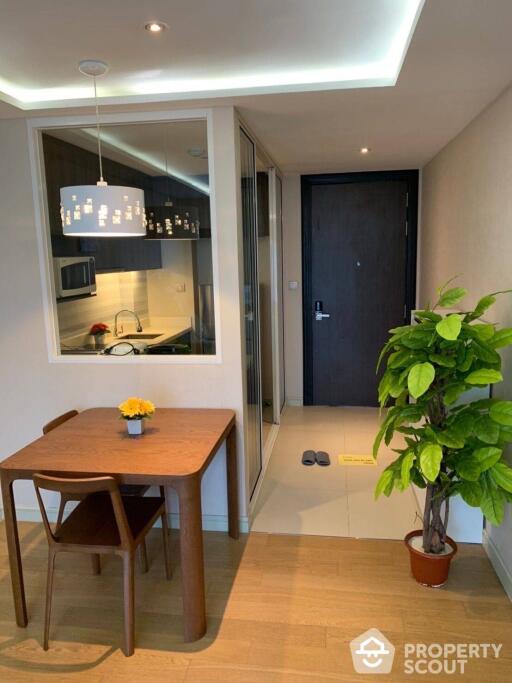 1-BR Condo at Tidy Deluxe Sukhumvit 34 near BTS Thong Lor