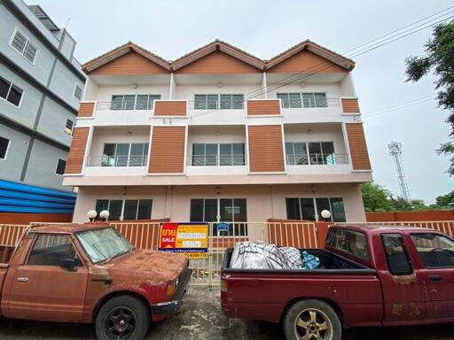 308 Sqm., 3 Beds, 2 Baths Townhouse listed for ฿ 10,395,000.