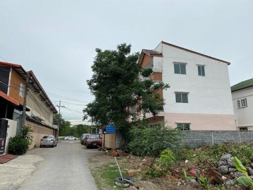 308 Sqm., 3 Beds, 2 Baths Townhouse listed for ฿ 10,395,000.