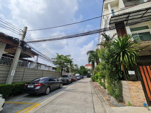 118 Sqm., 3 Beds, 2 Baths Townhouse listed for ฿ 7,140,000.