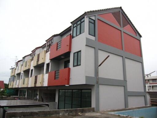 108 Sqm., 3 Beds, 2 Baths Townhouse listed for ฿ 6,825,000.