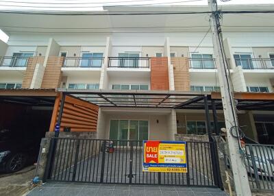 86 Sqm., 3 Beds, 3 Baths Townhouse listed for ฿ 5,880,000.