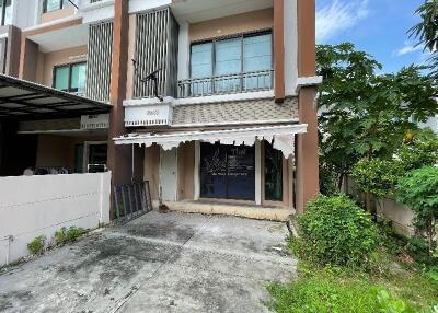 127 Sqm., 3 Beds, 2 Baths Townhouse listed for ฿ 5,880,000.