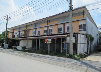 300 Sqm., 2 Beds, 1 Bath Townhouse listed for ฿ 5,670,000.