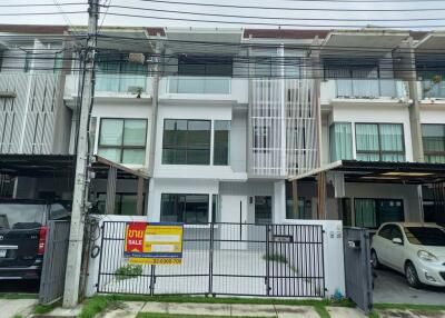 88 Sqm., 3 Beds, 2 Baths Townhouse listed for ฿ 5,625,000.