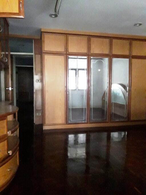 144 Sqm., 3 Beds, 1 Bath Townhouse listed for ฿ 5,565,000.