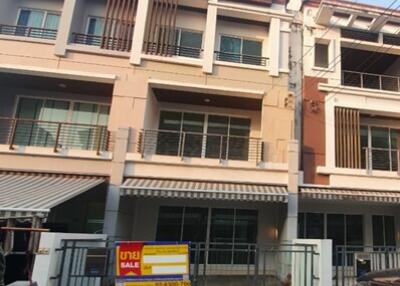 80 Sqm., 3 Beds, 3 Baths Townhouse listed for ฿ 4,500,000.