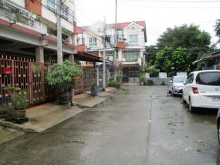 169 Sqm., 3 Beds, 2 Baths Townhouse listed for ฿ 5,460,000.